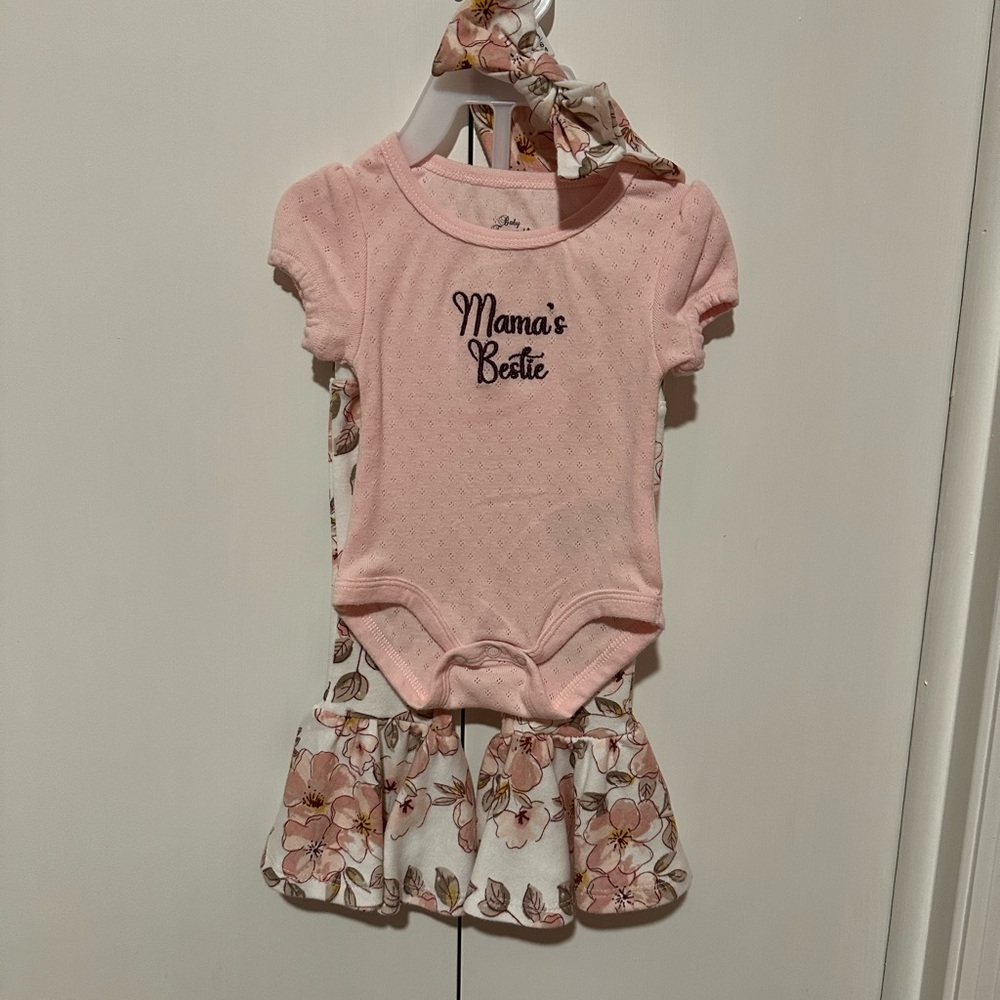 Mama’s Bestie Outfir